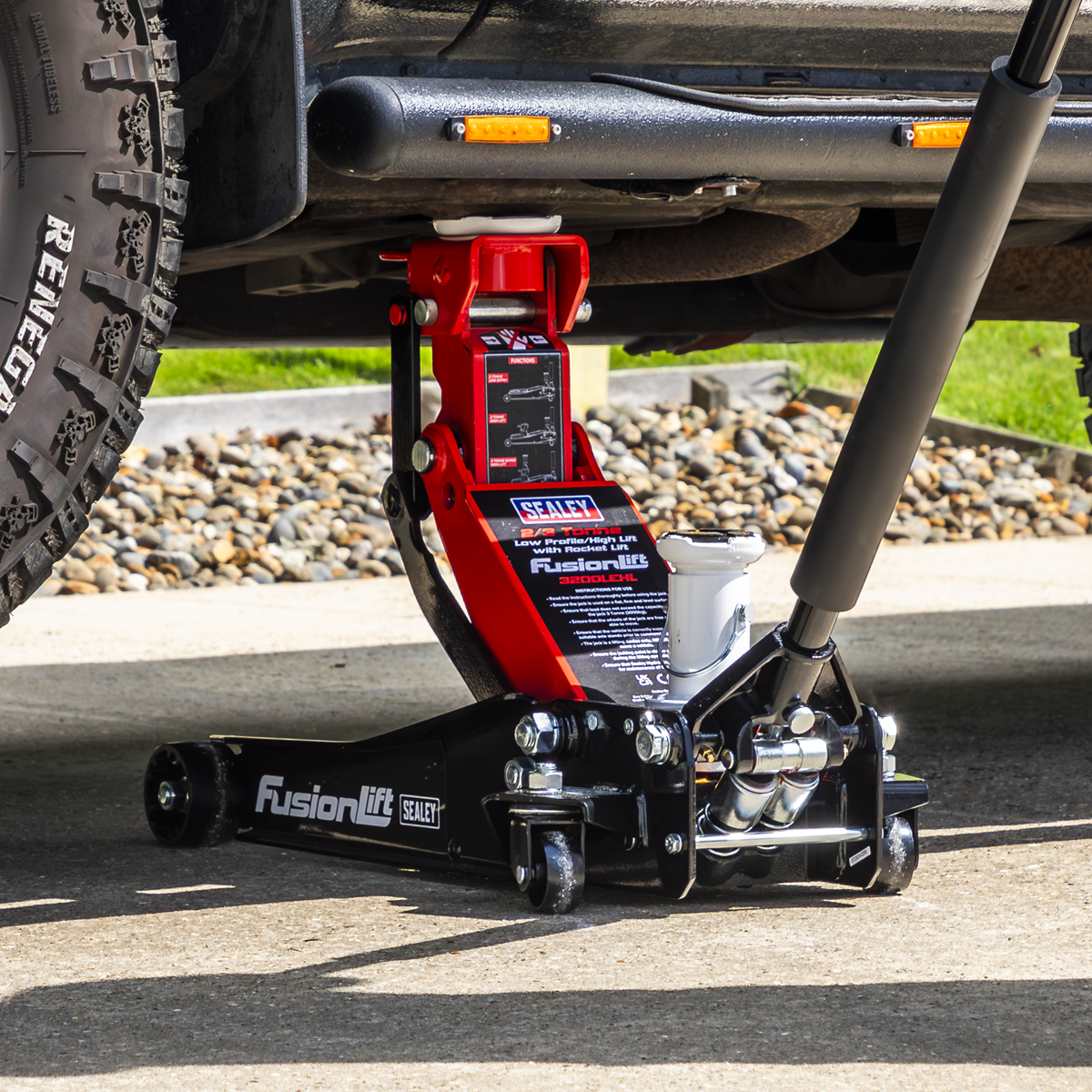 Low Profile High Lift Trolley Jack with Rocket Lift 2/3 Tonne