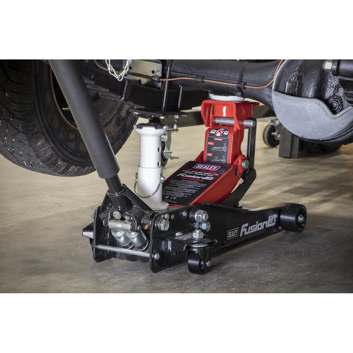 Low Profile High Lift Trolley Jack with Rocket Lift 2/3 Tonne