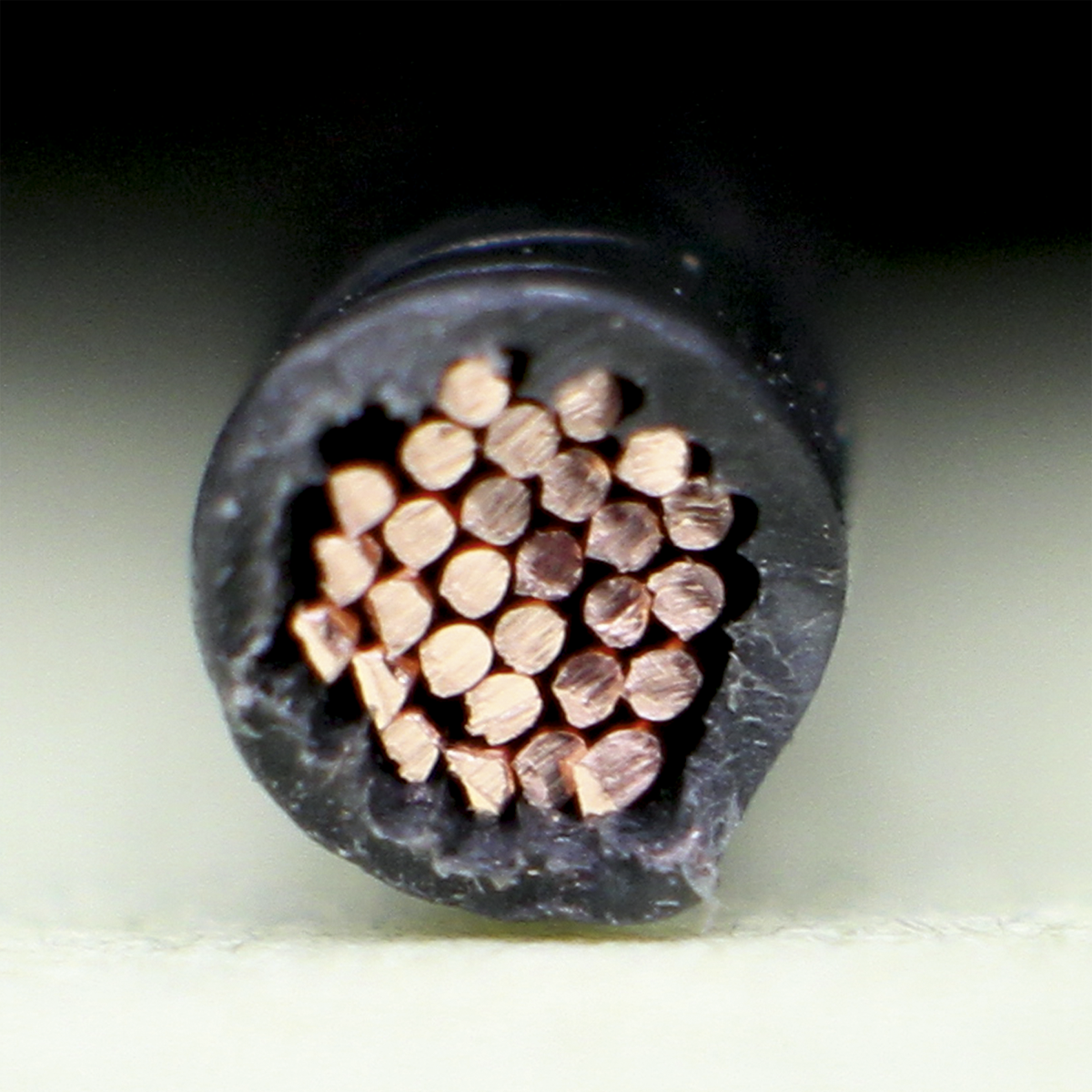 Thin Wall Single Automotive Cable 2mm² 28/0.30mm 50m