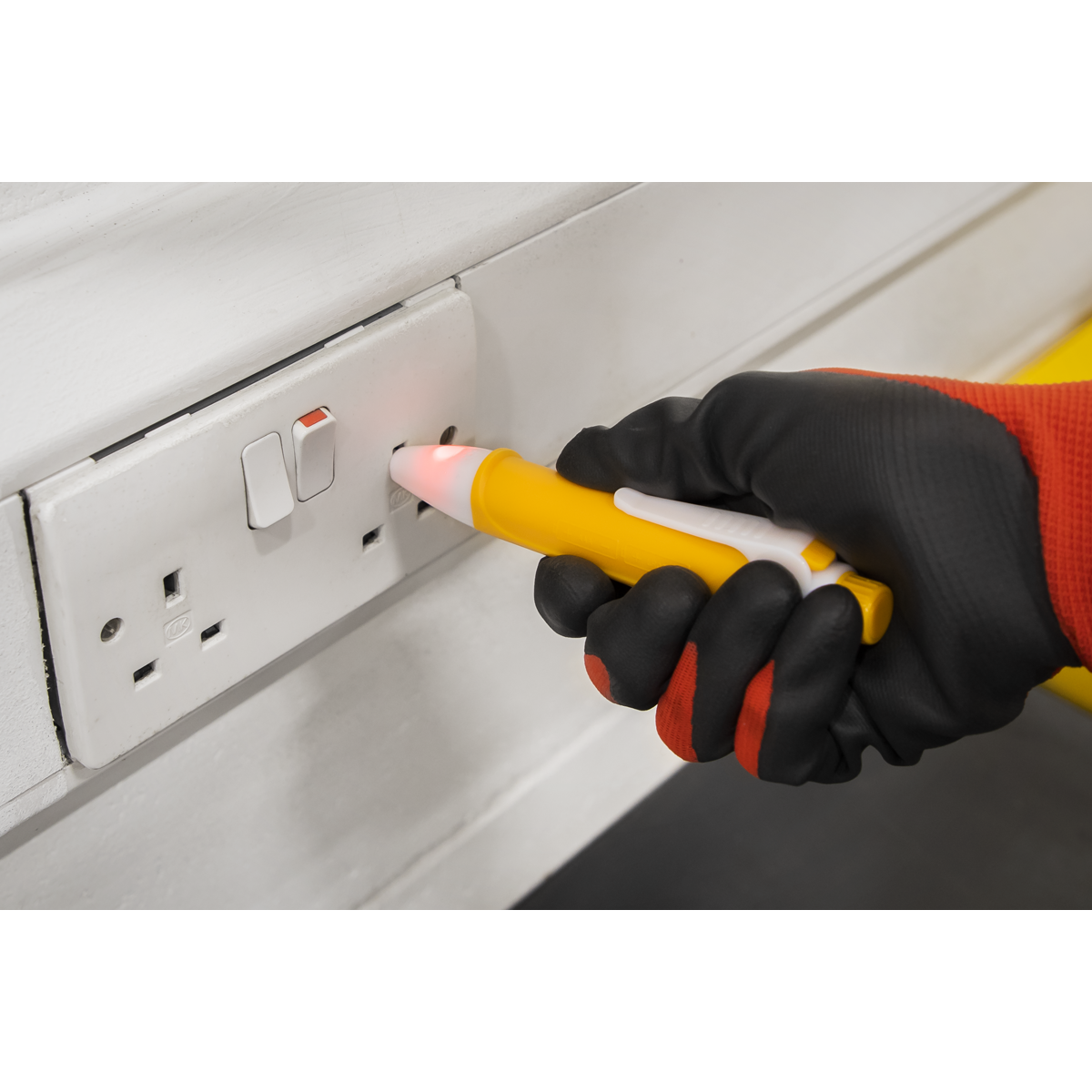 Premier Non-Contact Voltage Detector 80-1000V
