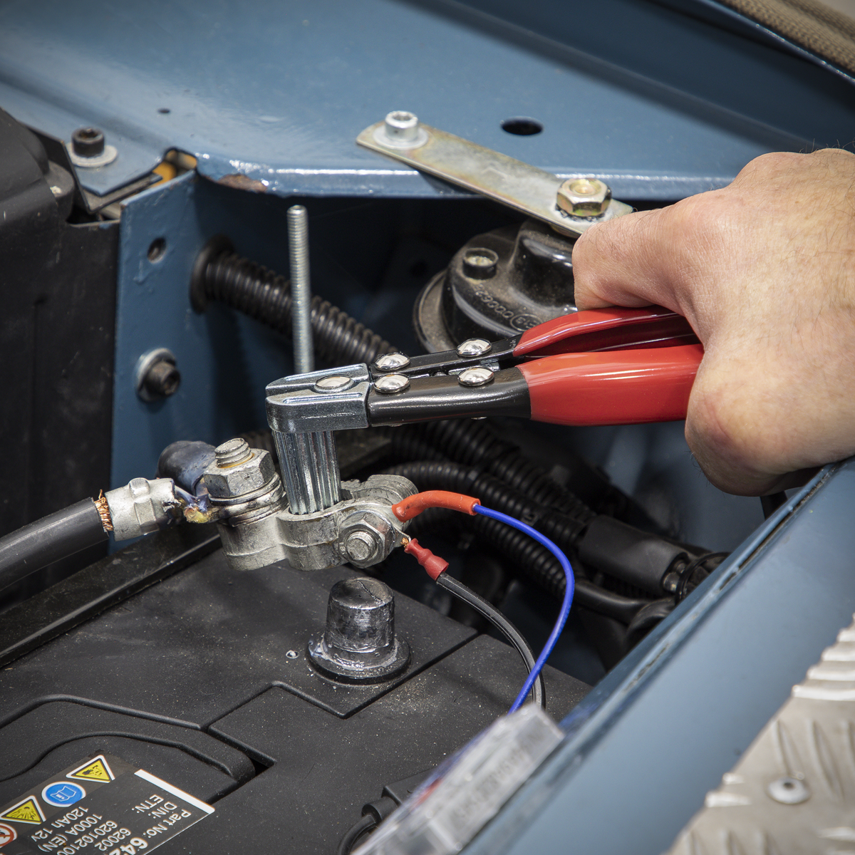 Battery Terminal Spreader & Cleaner Tool