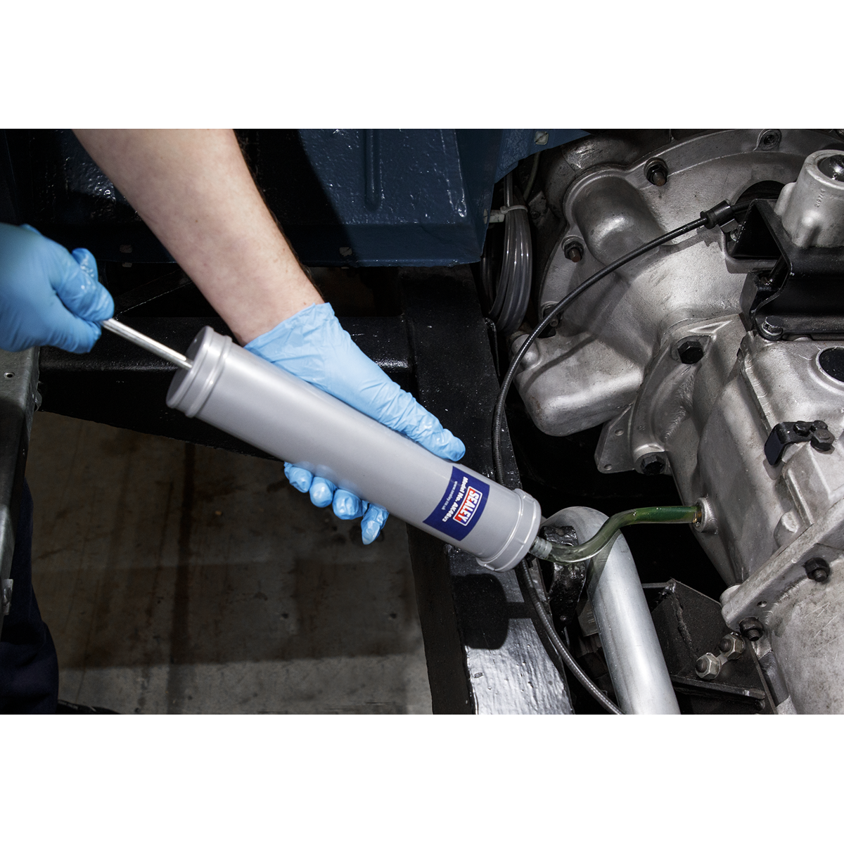 Oil Suction Syringe with Metal Body 500ml