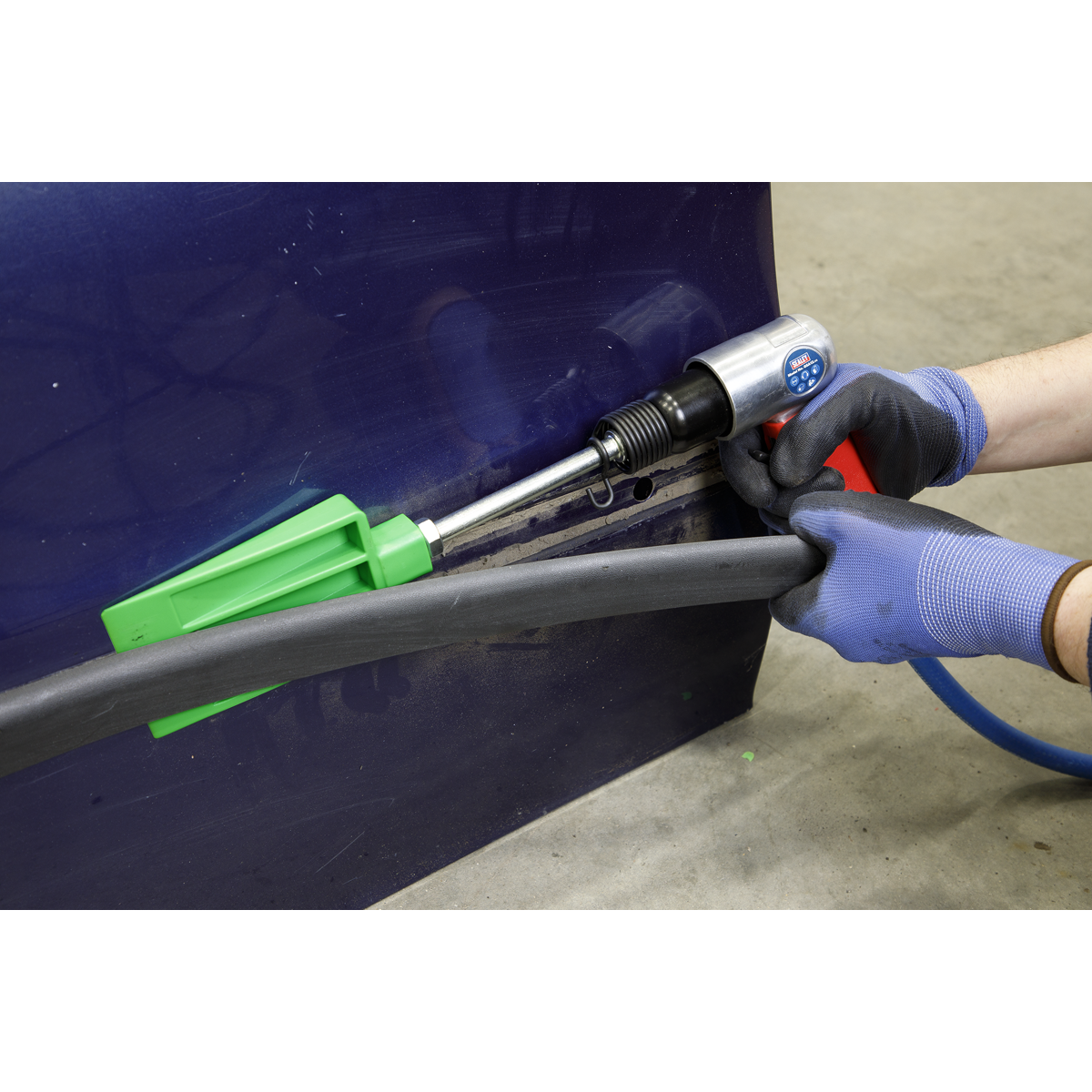 Moulding/Trim Removal Tool