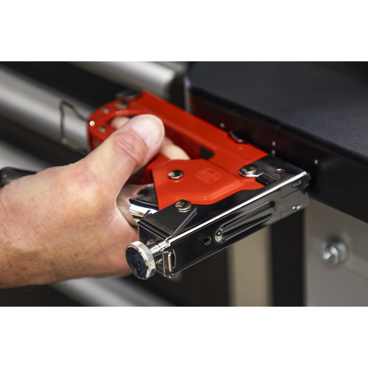 Premier Heavy-Duty Staple & Brad Nail Gun