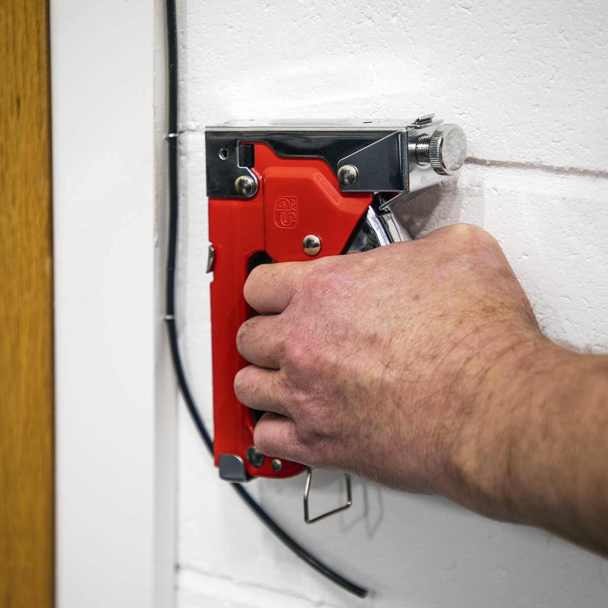 Premier Heavy-Duty Staple & Brad Nail Gun