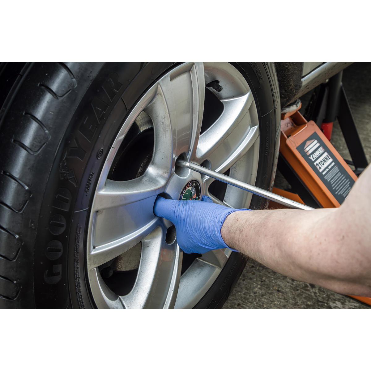 Premier WheelEazy™ Wheel Fitting & Alignment Tool