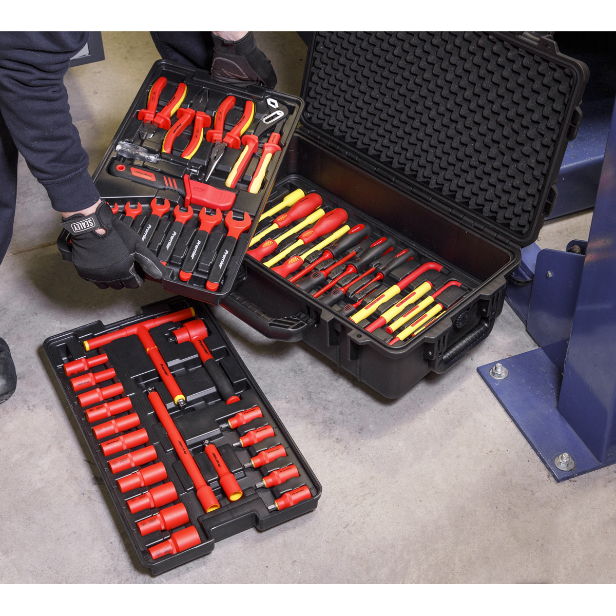 Premier Insulated Tool Kit 3/8"Sq Drive 1000V 50pc - VDE Approved