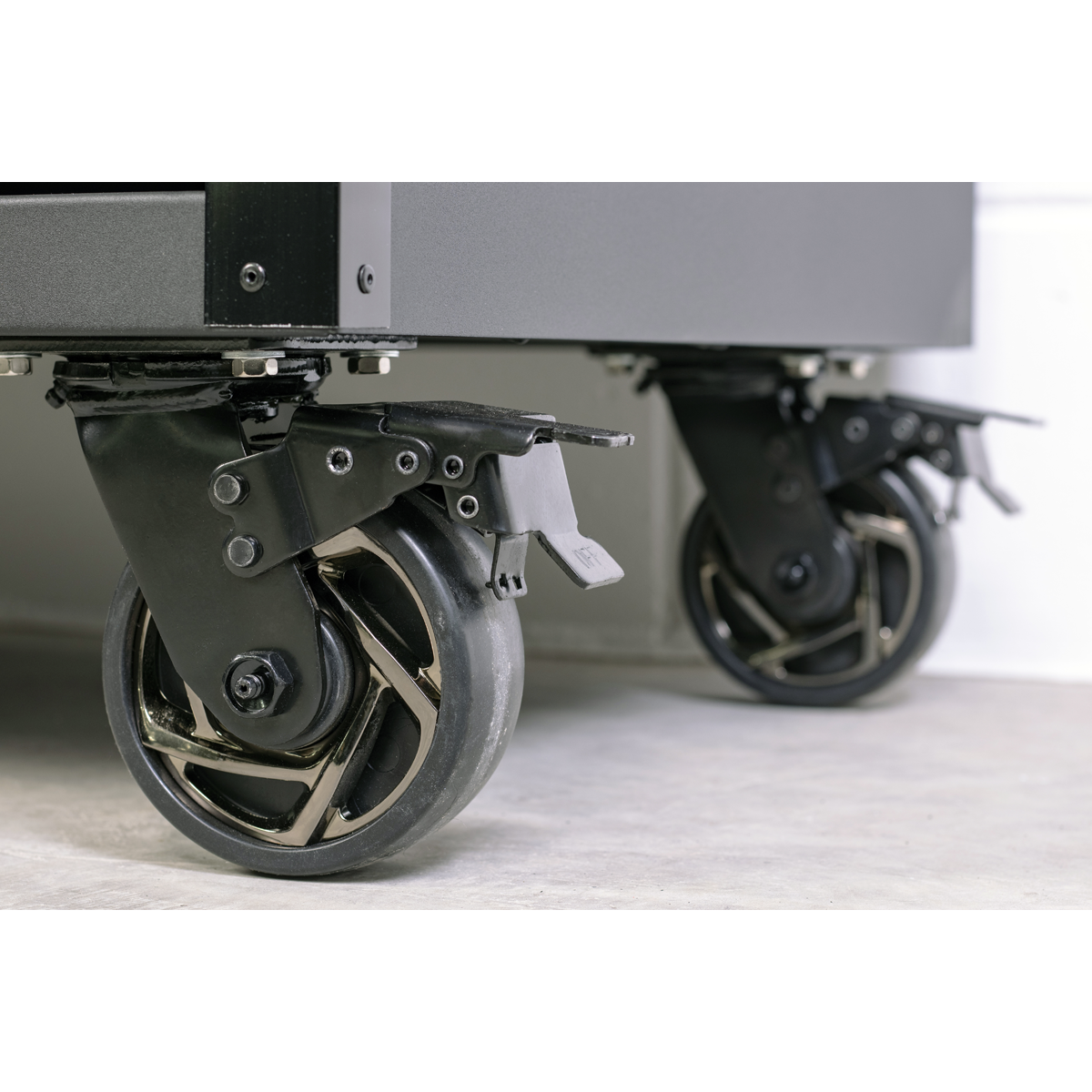 Superline PRO® Mobile Workstation 10 Drawer