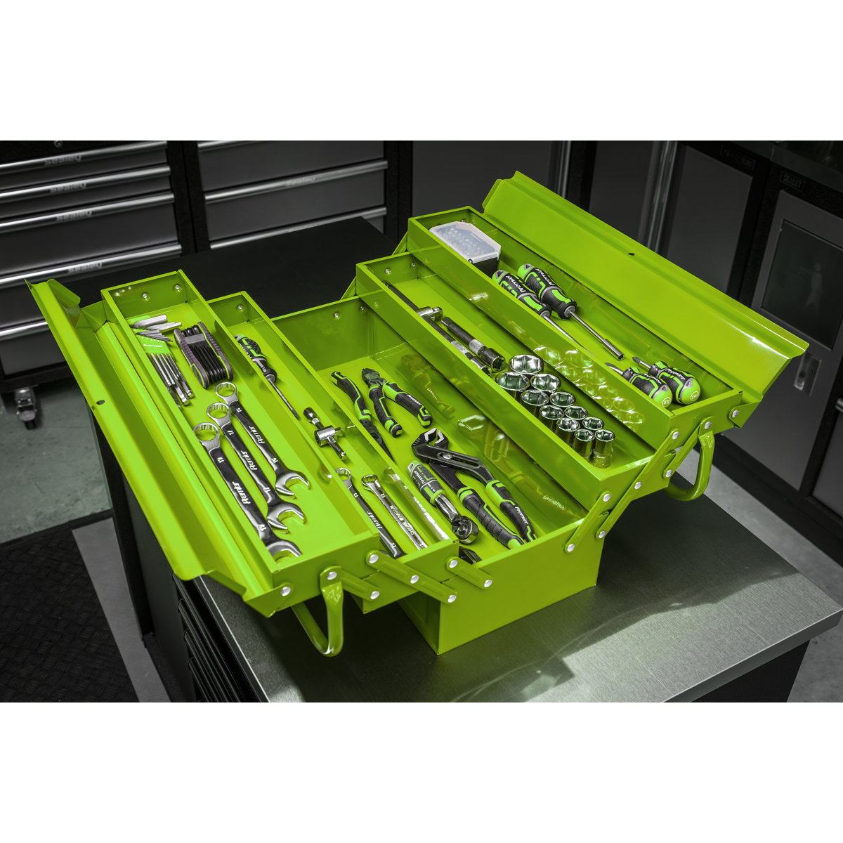 4 Tray Cantilever Toolbox 530mm - Green