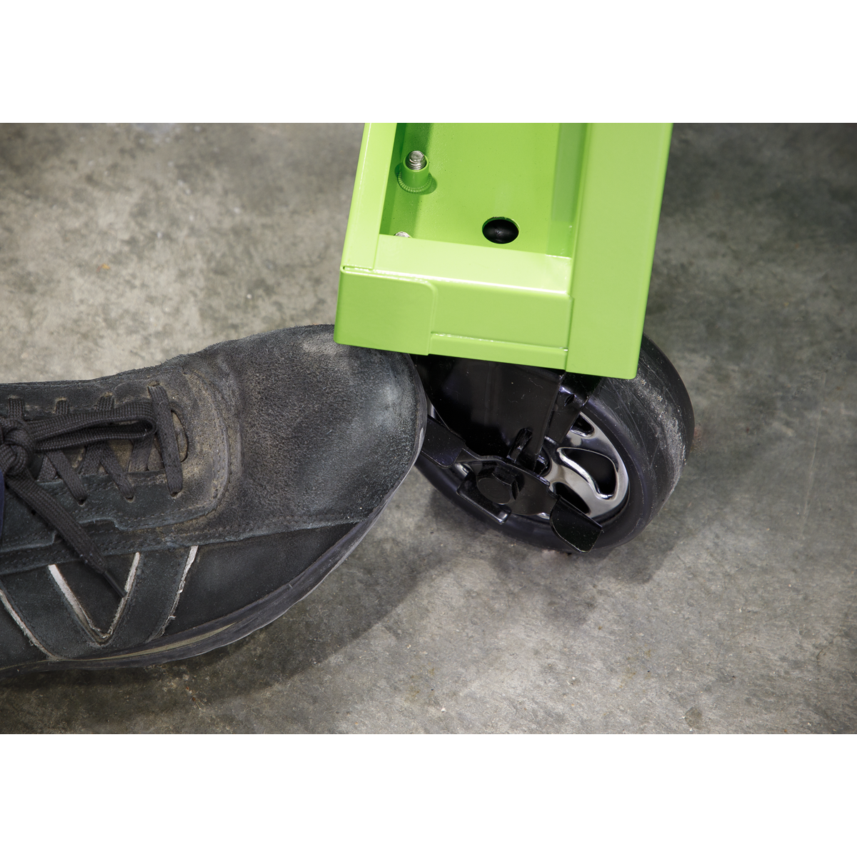 Superline PRO® Rollcab 3 Drawer with Utility Seat