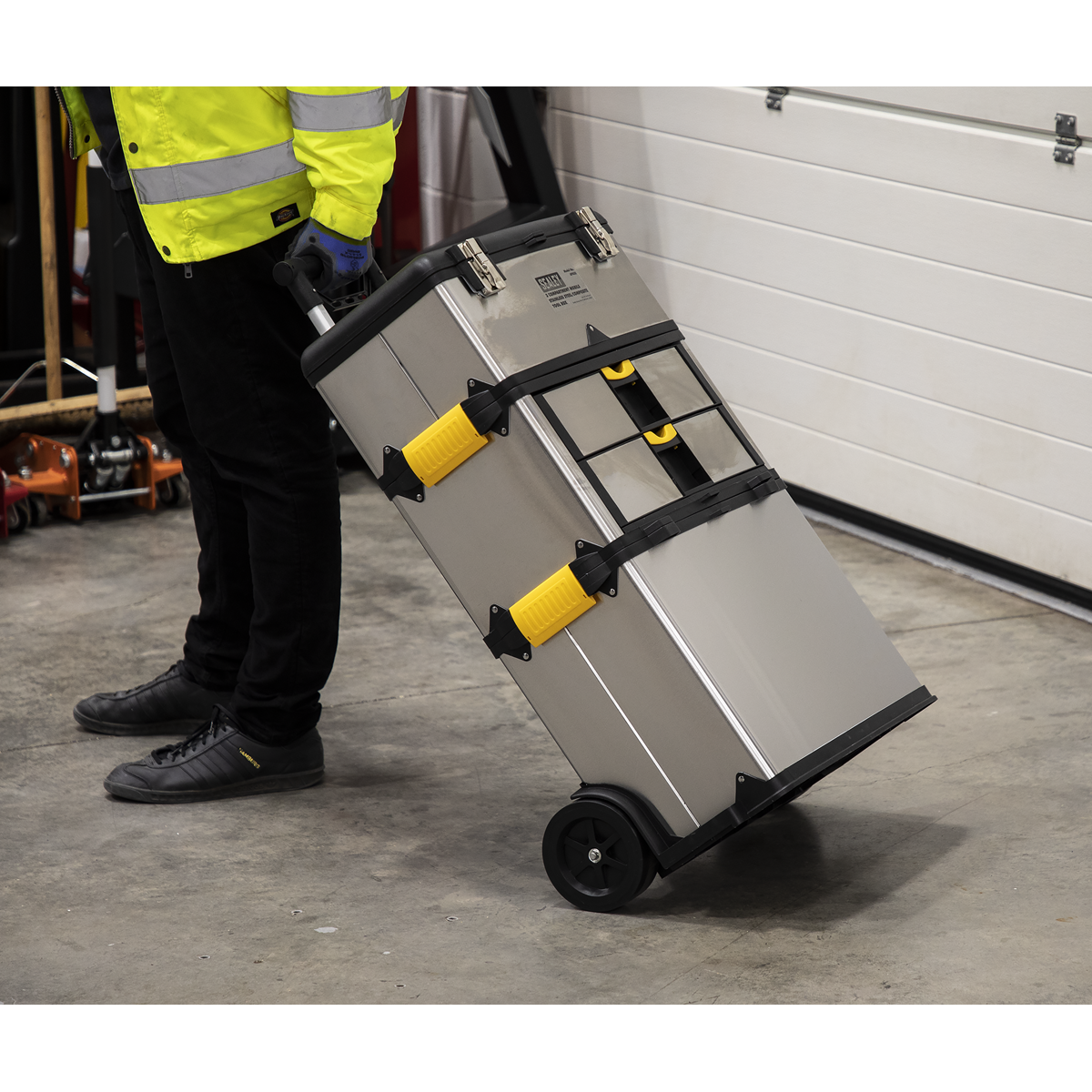 Mobile Stainless Steel/Composite Toolbox with 3 Compartments