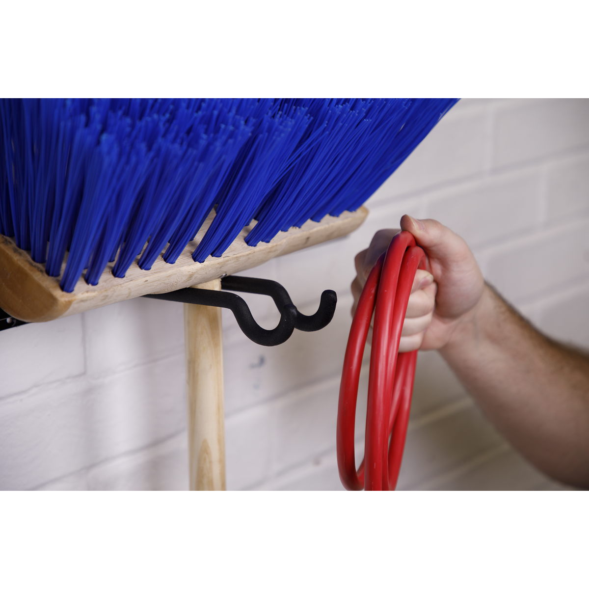 Dual Utility Storage Hook