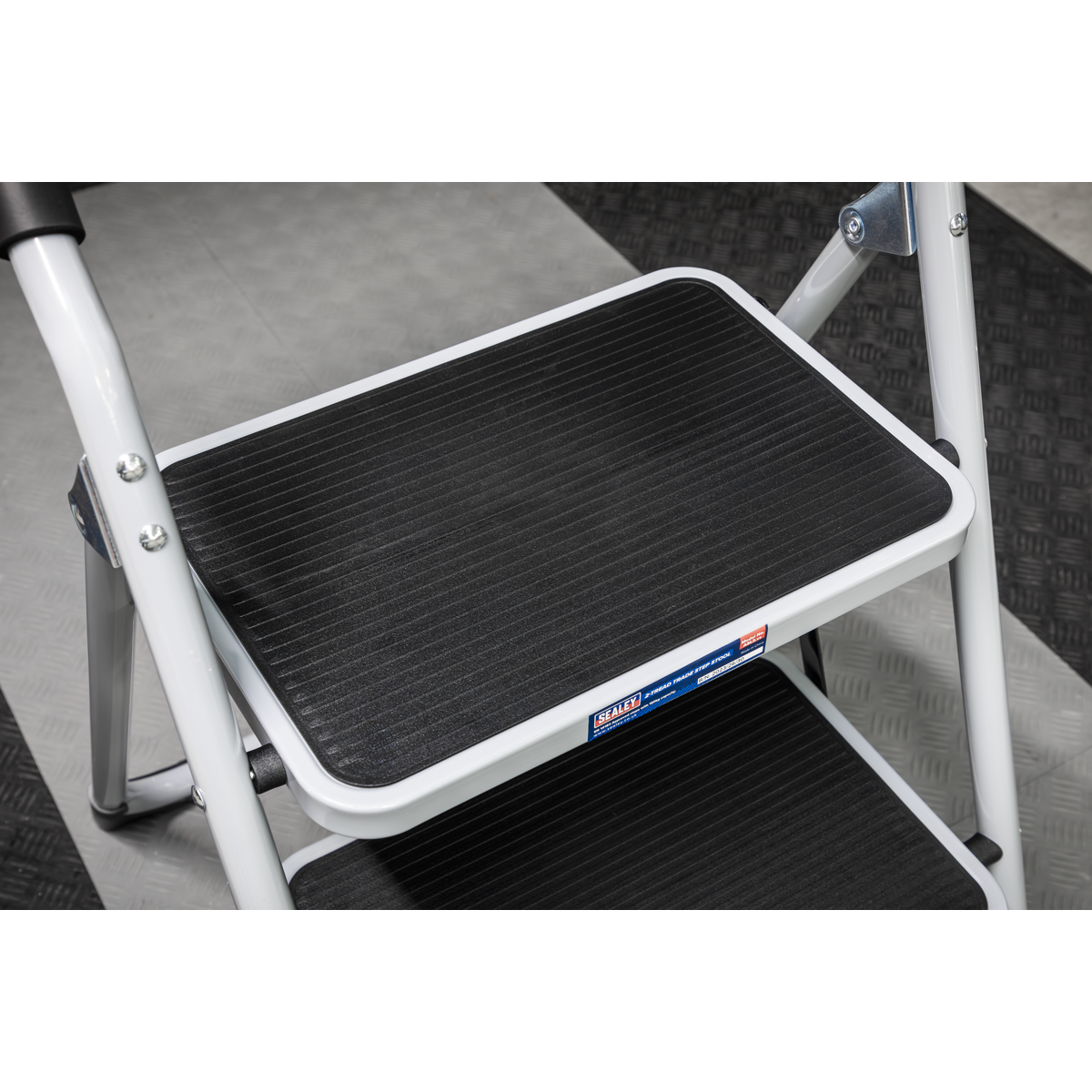 Step Stool 2-Tread 150kg Capacity - BS EN14183