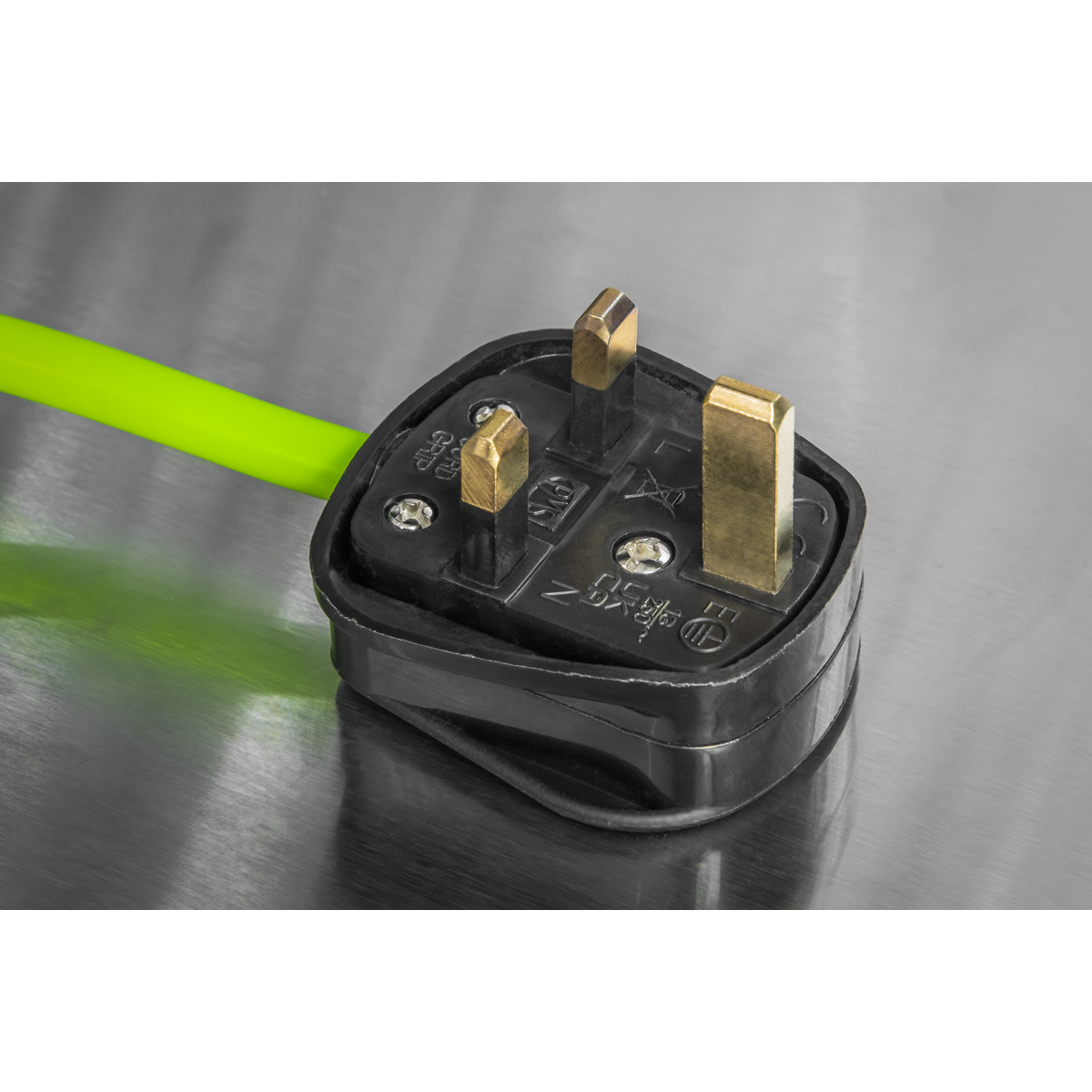 10m Cassette Type Cable Reel with Thermal Trip 2 x 230V & 2 x USB - Hi-Vis Green