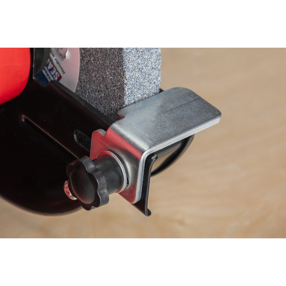 150mm Bench Grinder 370W/230V