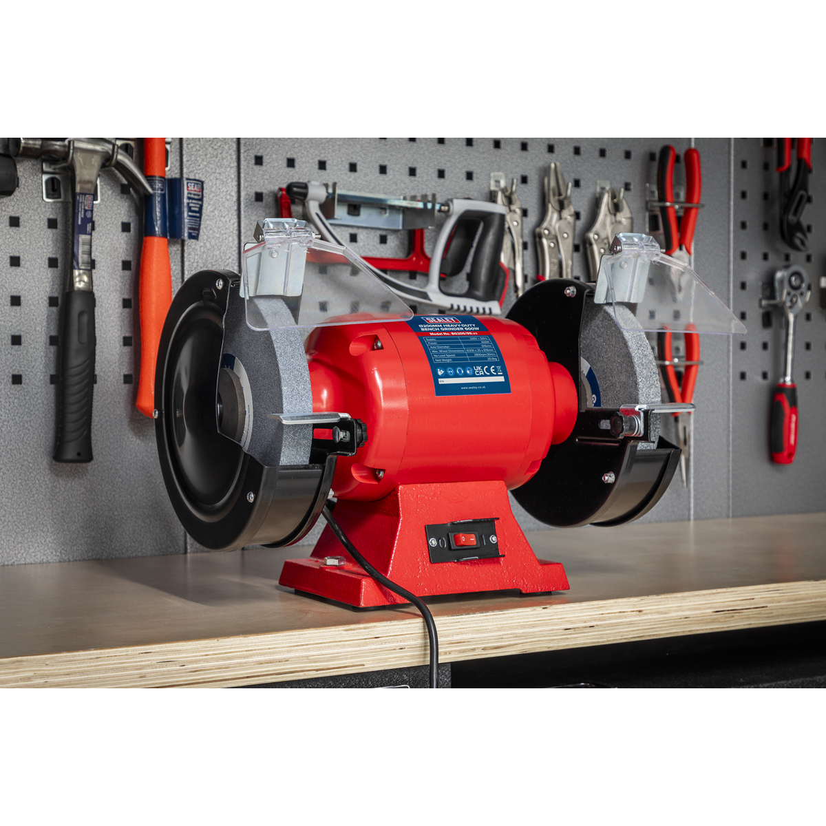 Heavy-Duty 200mm Bench Grinder 600W/230V