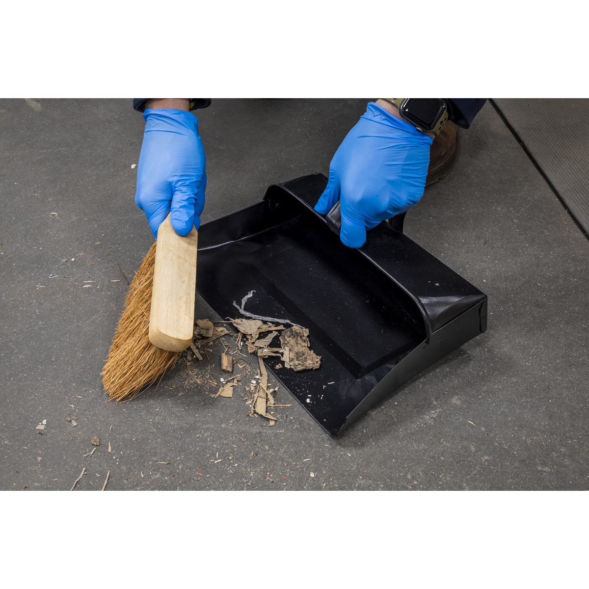 Dustpan & Brushes Metal