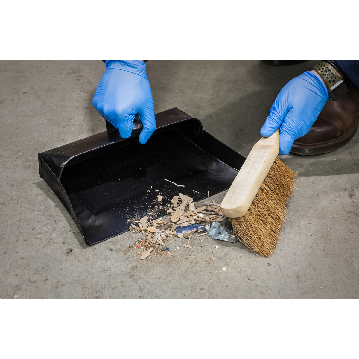 Dustpan & Brushes Metal