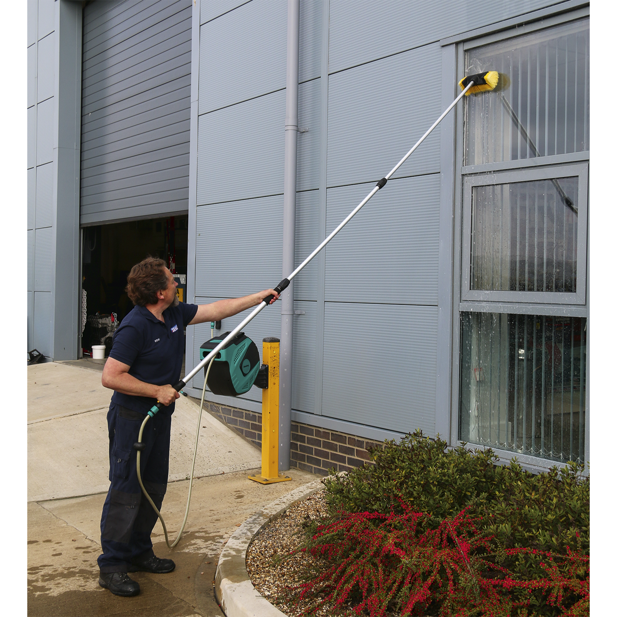 5-Sided Flo-Thru Brush with 3m Telescopic Handle