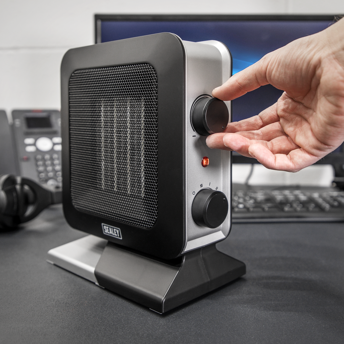 Ceramic Fan Heater with 2 Heat Settings 1400W/230V