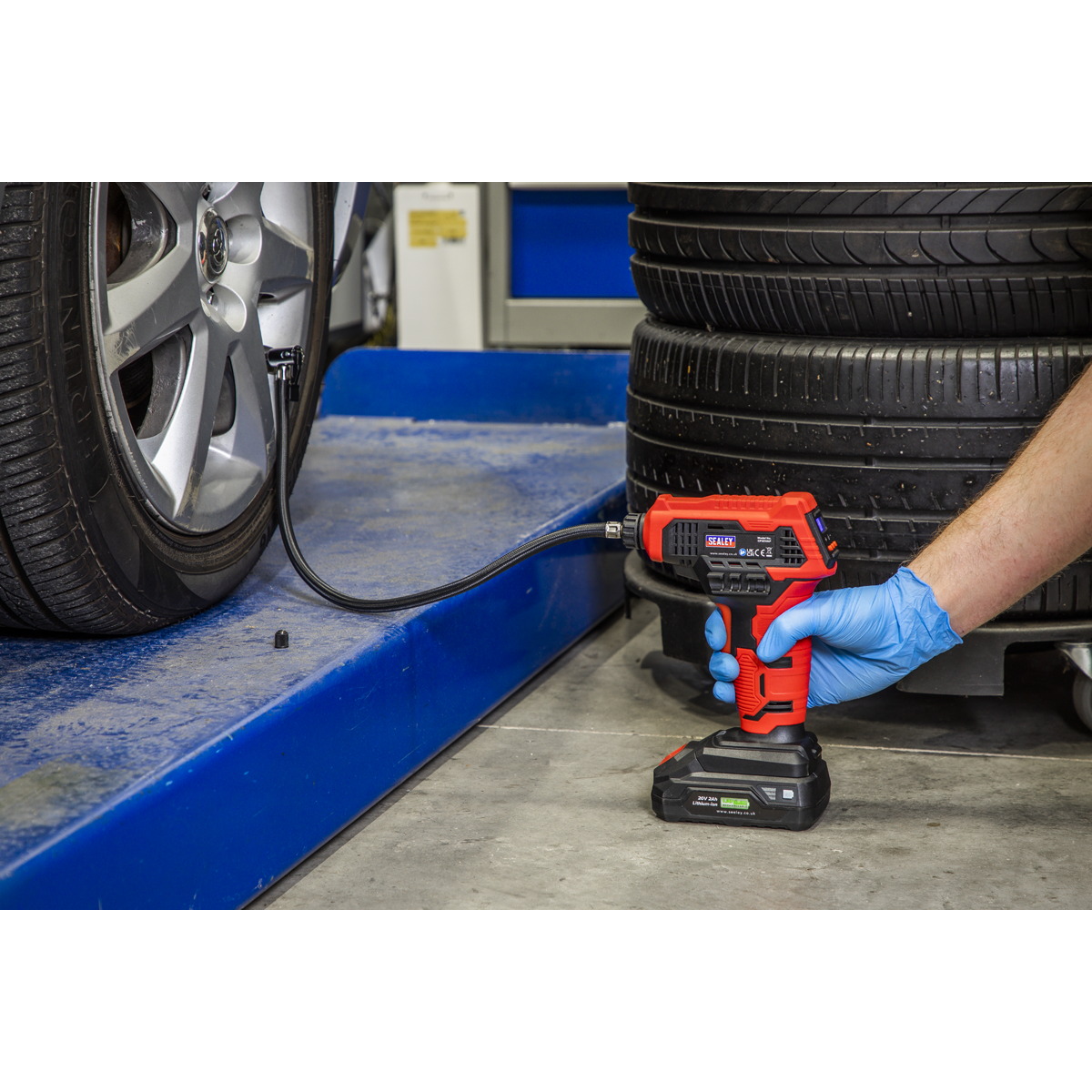 SV20 Series Cordless Tyre Inflator 20V - Body Only
