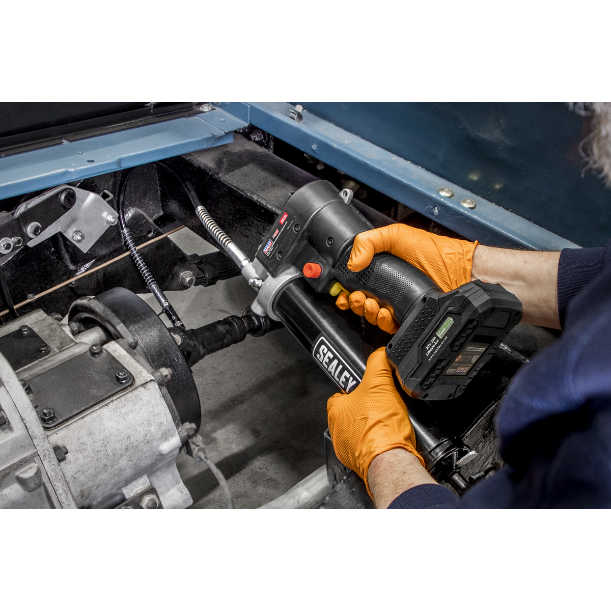SV20 Series Cordless Grease Gun 20V - 2 Batteries