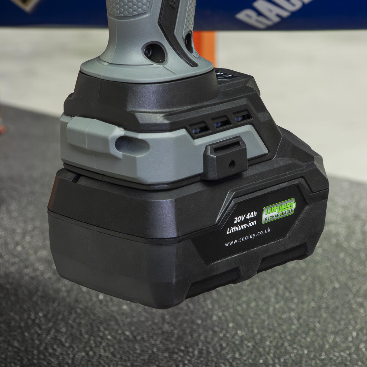 Premier SV20 Series Cordless Impact Wrench Kit 20V 4Ah - 2 Batteries