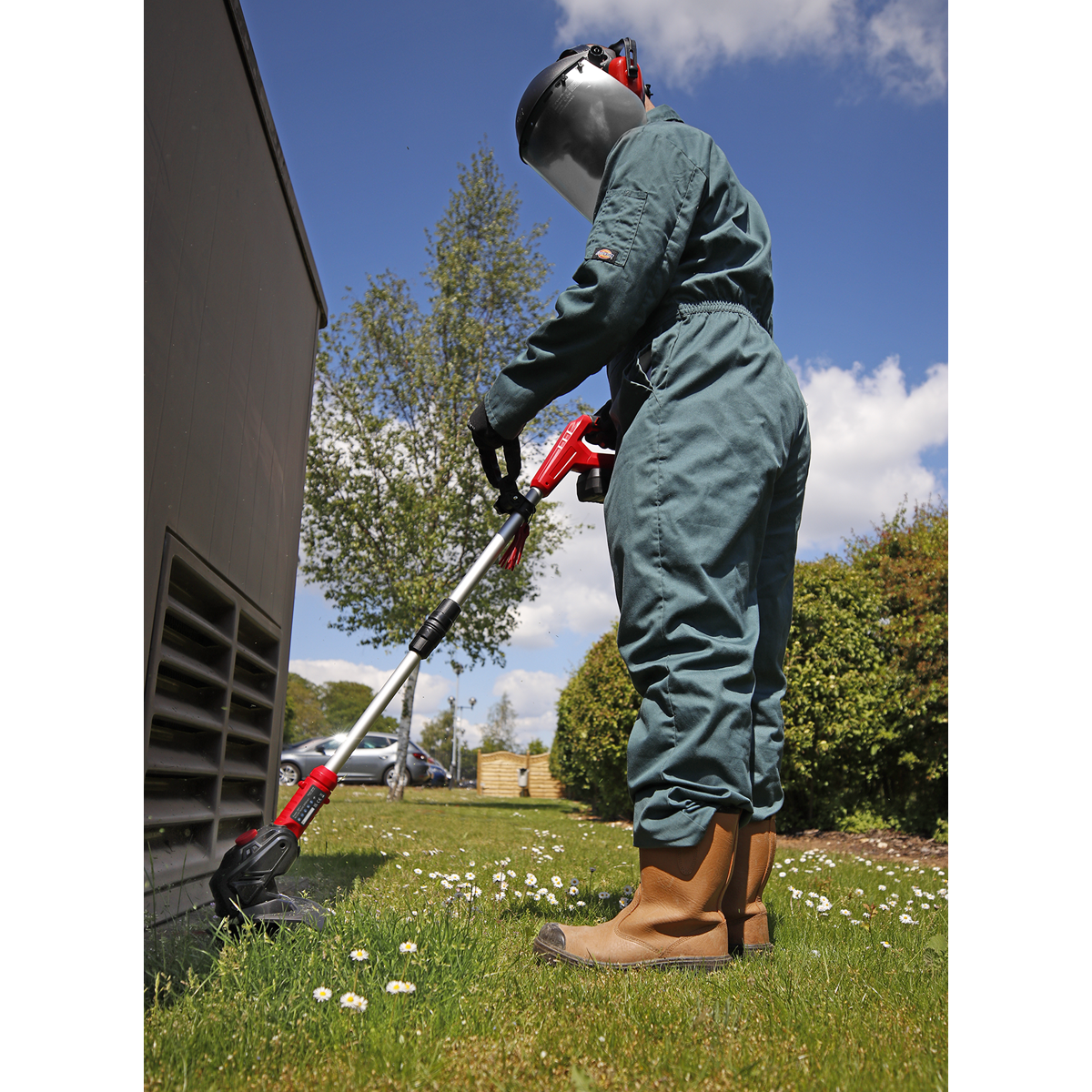 SV20 Series Cordless Grass Trimmer 20V with 2Ah Battery & Charger