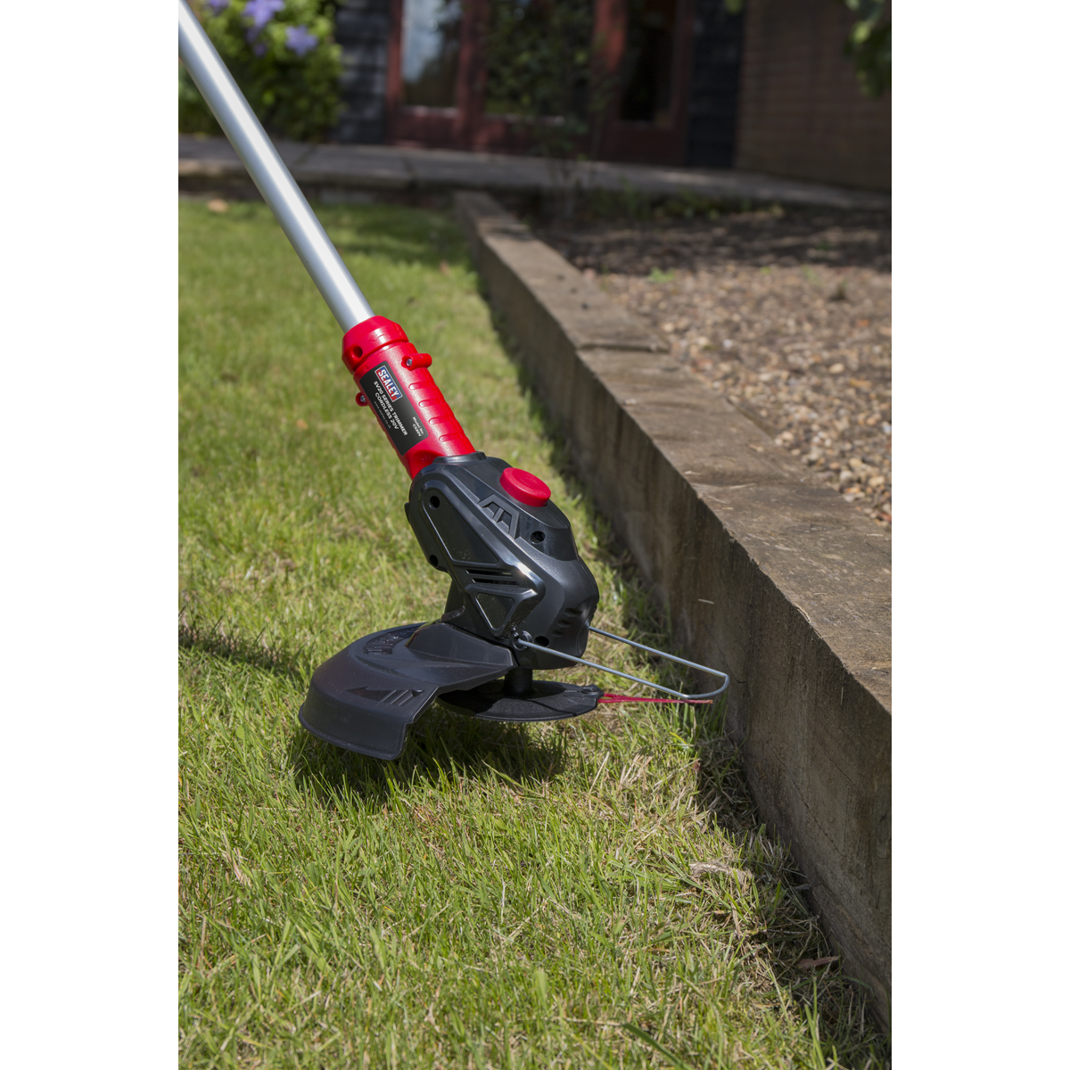 SV20 Series Cordless Trimmer 20V with 4Ah Battery & Charger