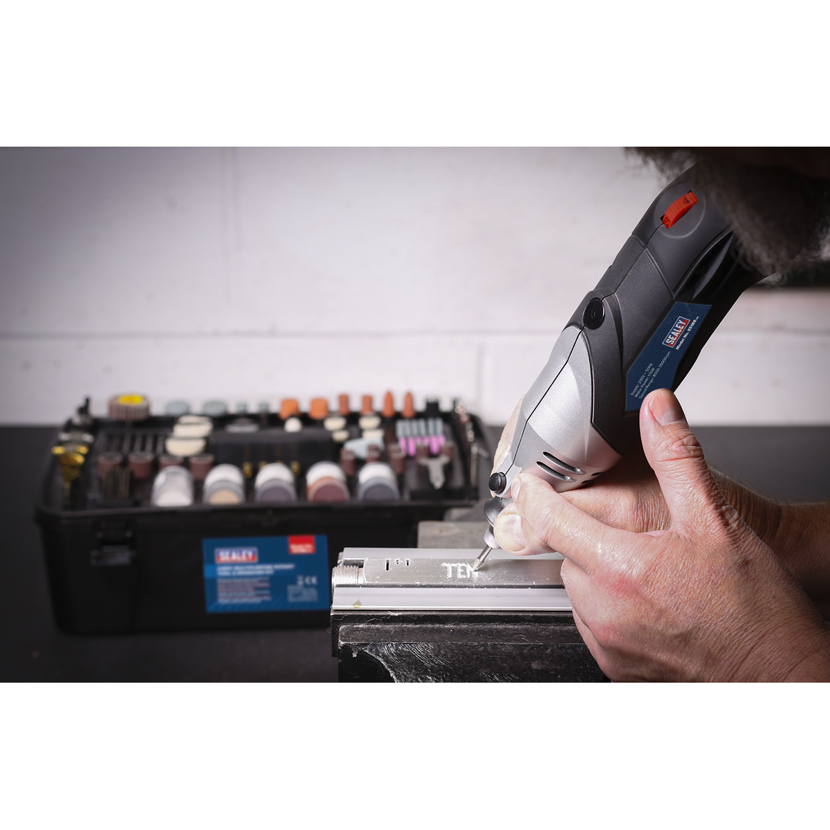 Multipurpose Rotary Tool & Engraver Kit 230V 219pc