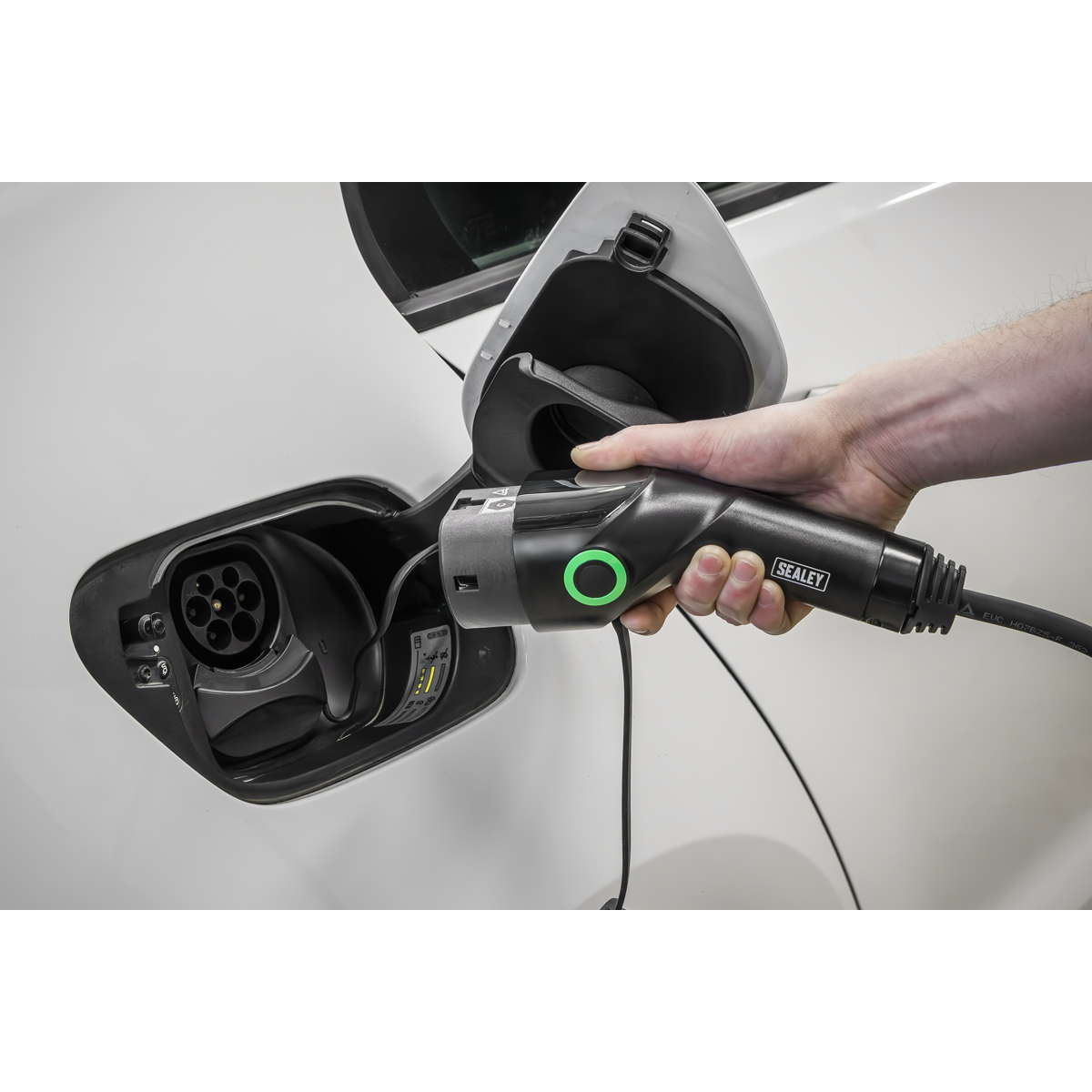 Adjustable (3.5kW) Type 2 to UK 3-Pin Plug Portable EV Charger - 5m Cable