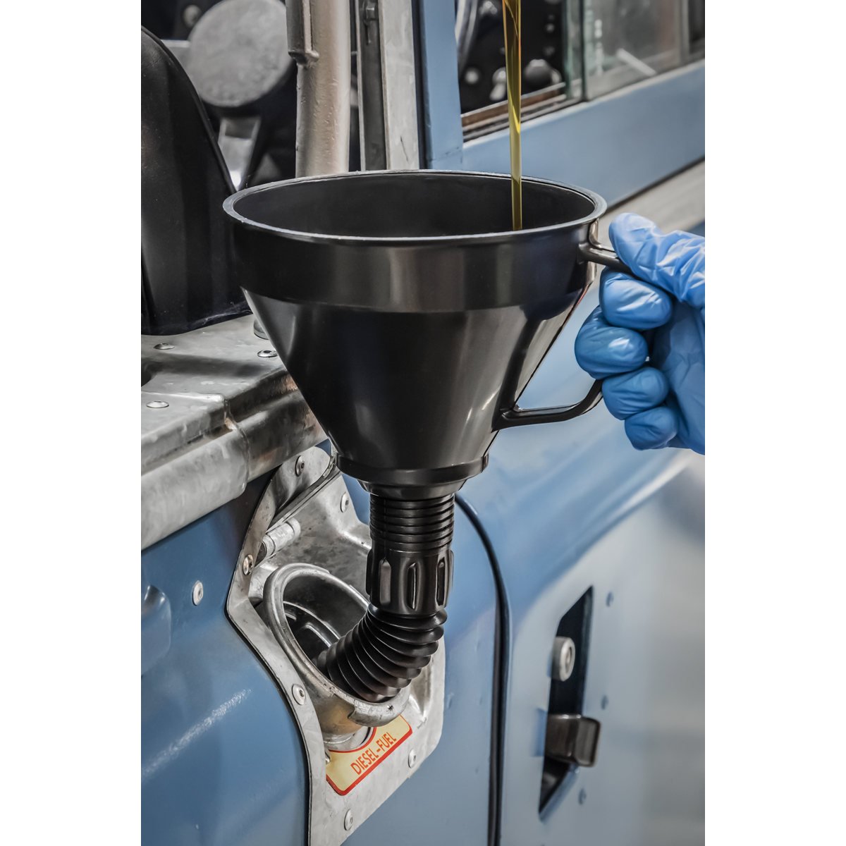 Flexible Spout Funnel with Filter 160mm
