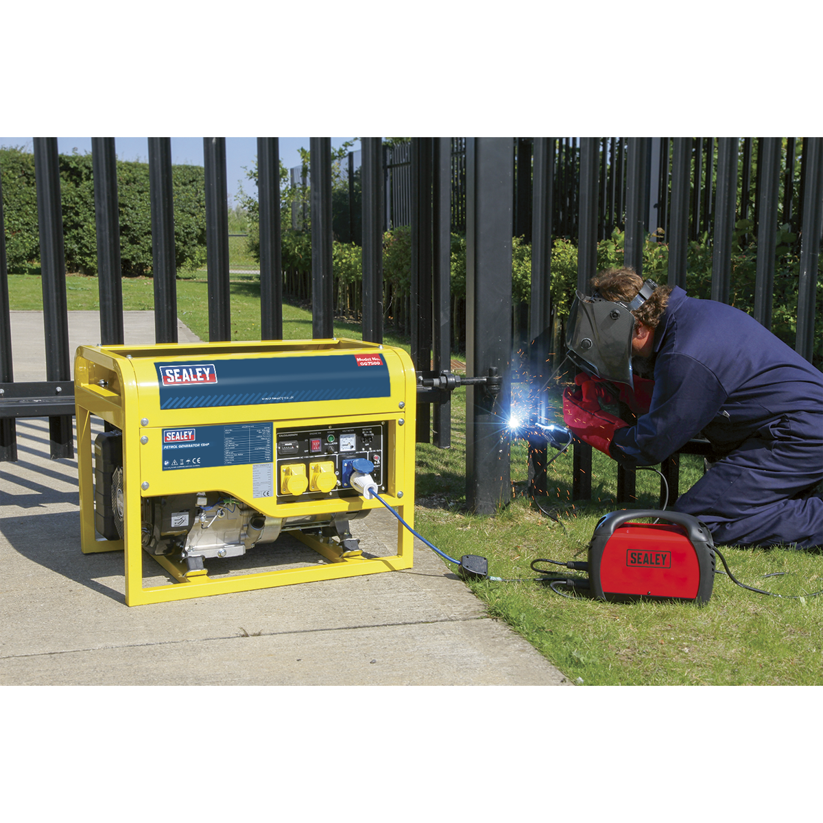 6000W Generator 13hp 4-Stroke Engine 110/230V
