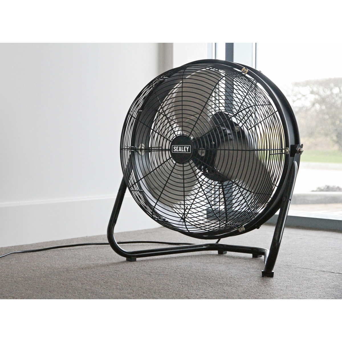 Industrial High Velocity Floor Fan with Internal Oscillation 18"