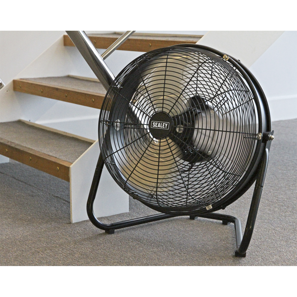 Industrial High Velocity Floor Fan with Internal Oscillation 18"