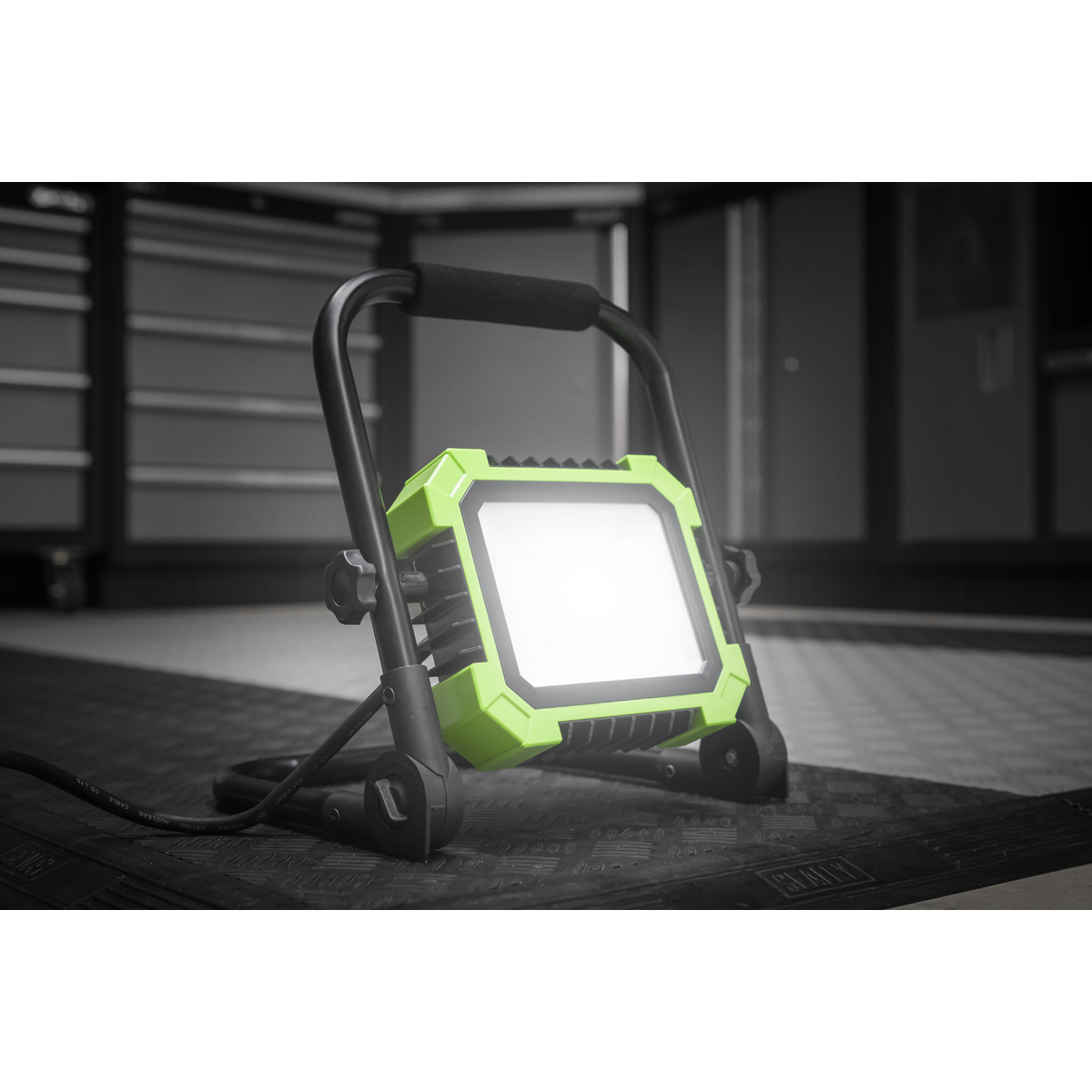 Portable Floodlight 24W SMD LED 230V
