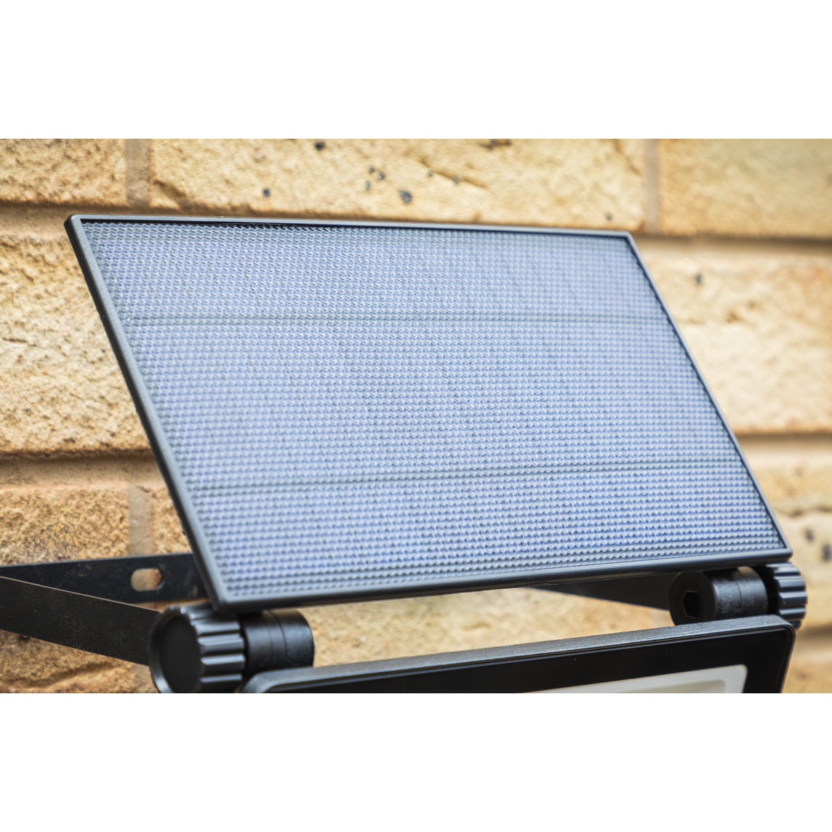 Extra-Slim Solar Floodlight with Wall Bracket 30W SMD LED