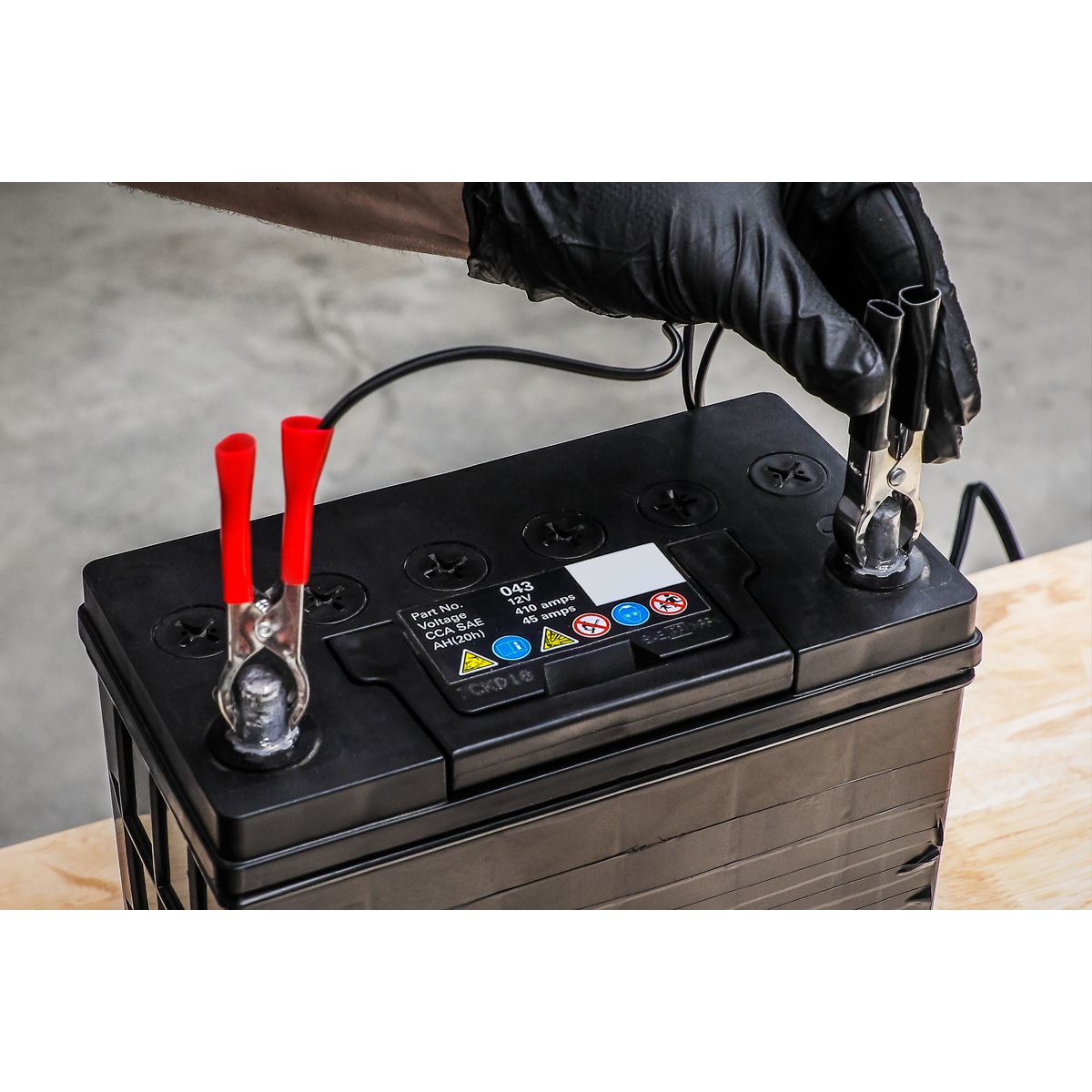 6/12V 2 Bank Auto Maintenance Charger 10A (2 x 5A)