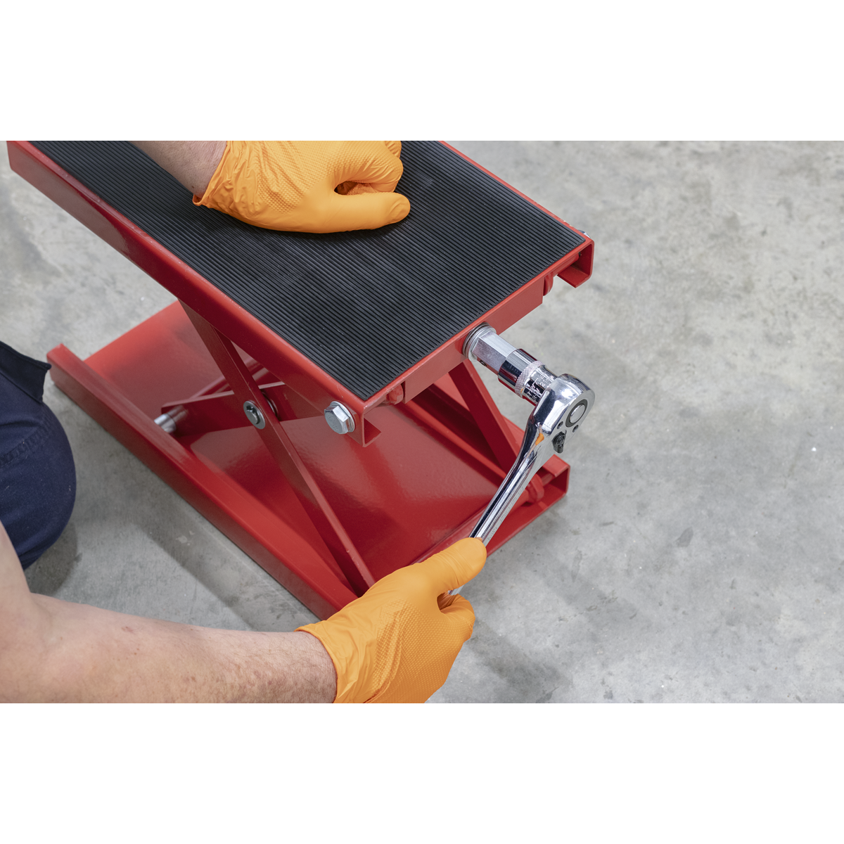 Motorcycle Scissor Stand 450kg Capacity