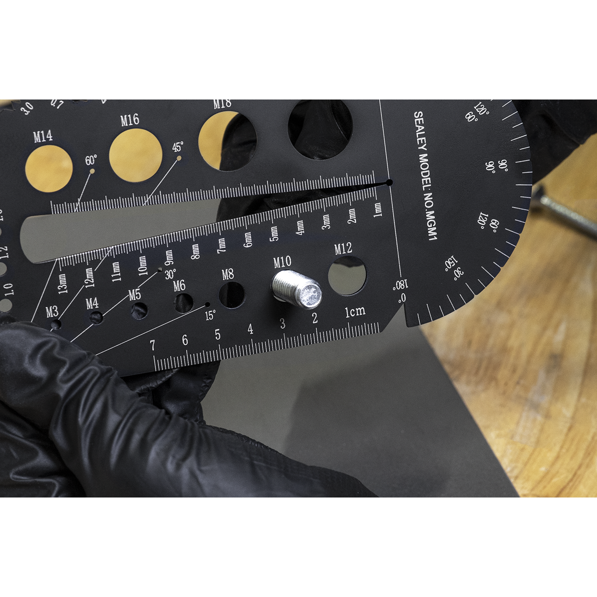 Metric Multi-Gauge