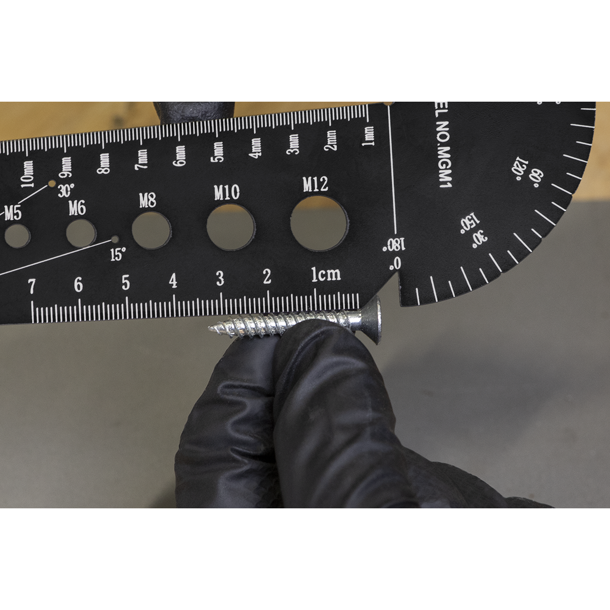 Metric Multi-Gauge