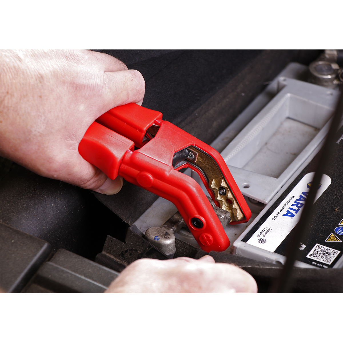 12V RoadStart® Emergency Jump Starter 2300 Peak Amps - DEKRA Approved