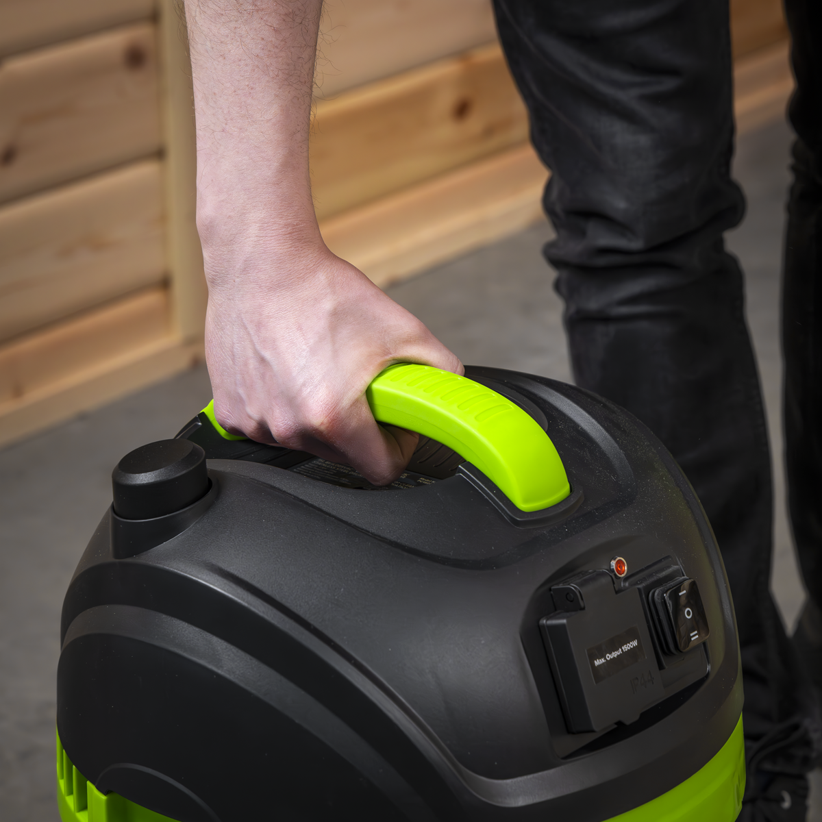 BuilderVac® Wet & Dry Vacuum Cleaner 15L Stainless Steel Drum M Class Filtration