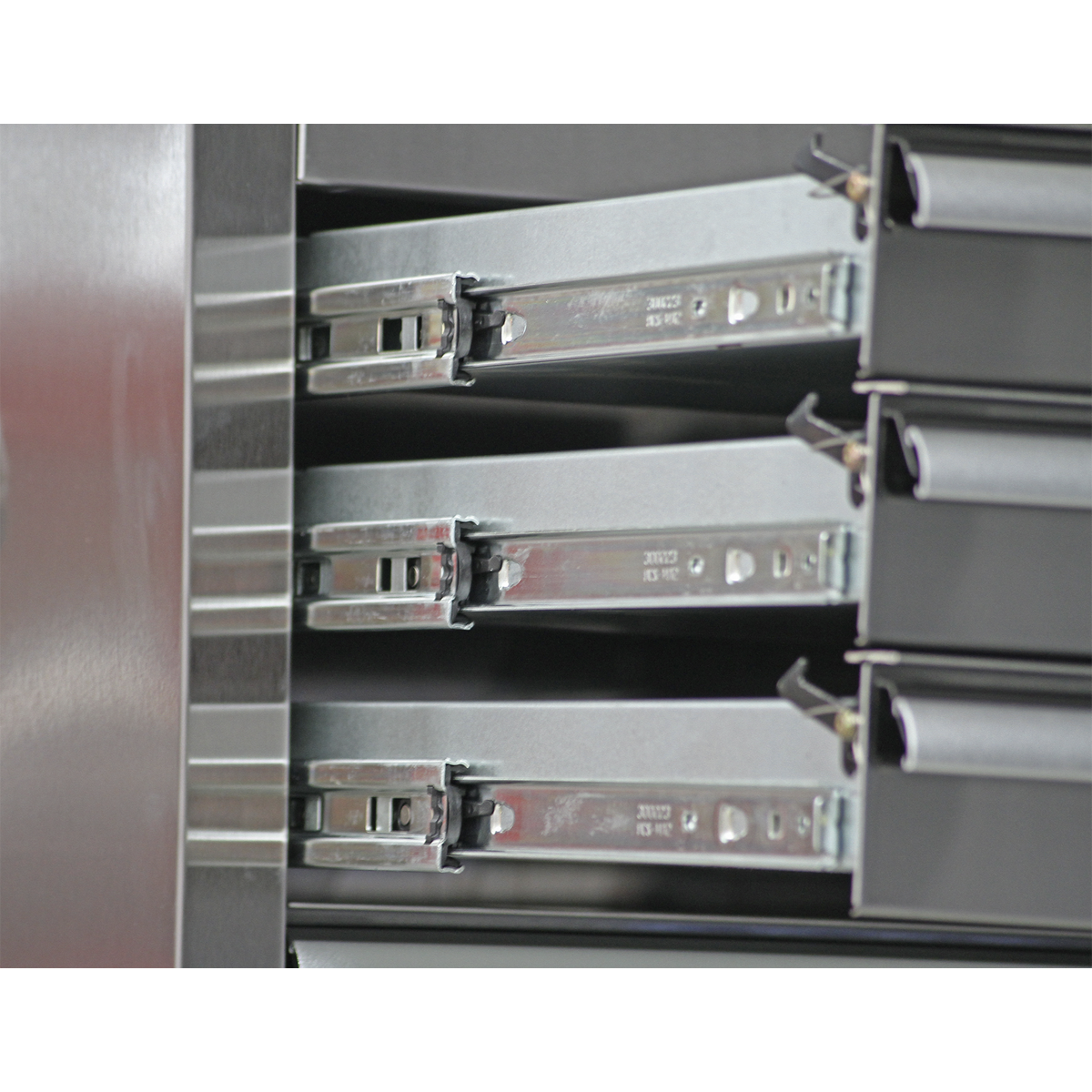 Premier™ Heavy-Duty Topchest 4 Drawer 675mm - Stainless Steel