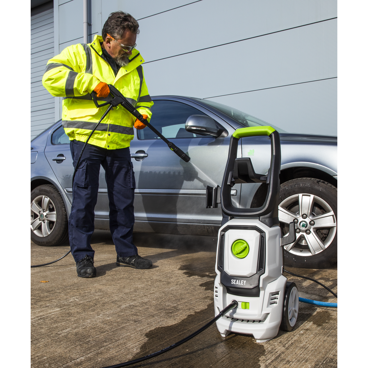 Pressure Washer with Snow Foam 130bar 420L/hr
