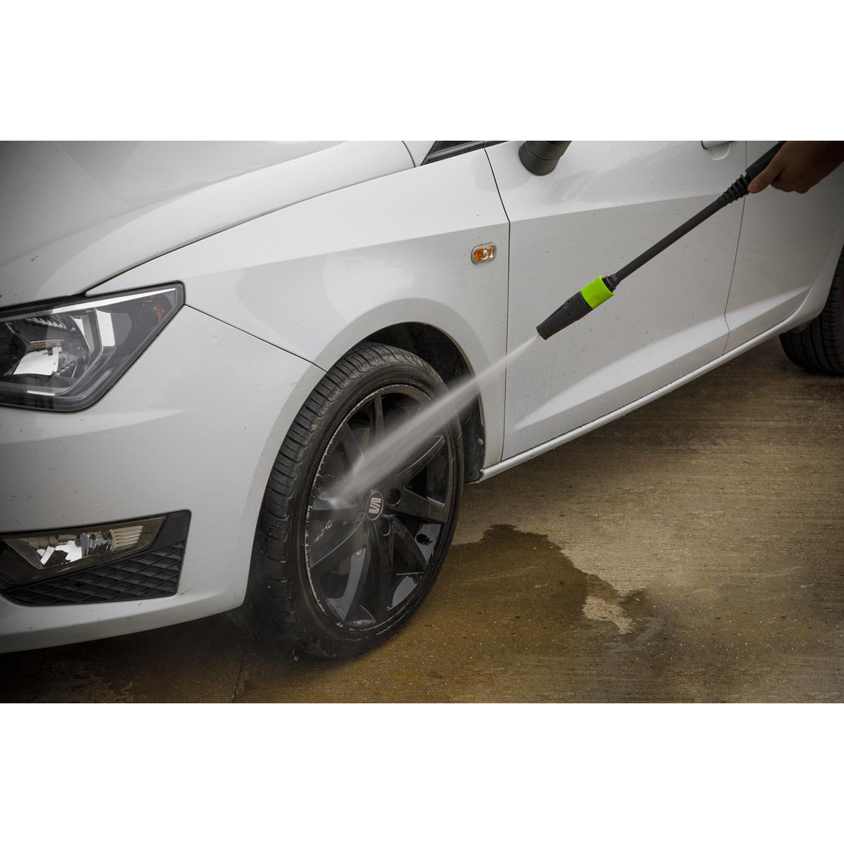 Pull-Along Pressure Washer with TSS 140bar