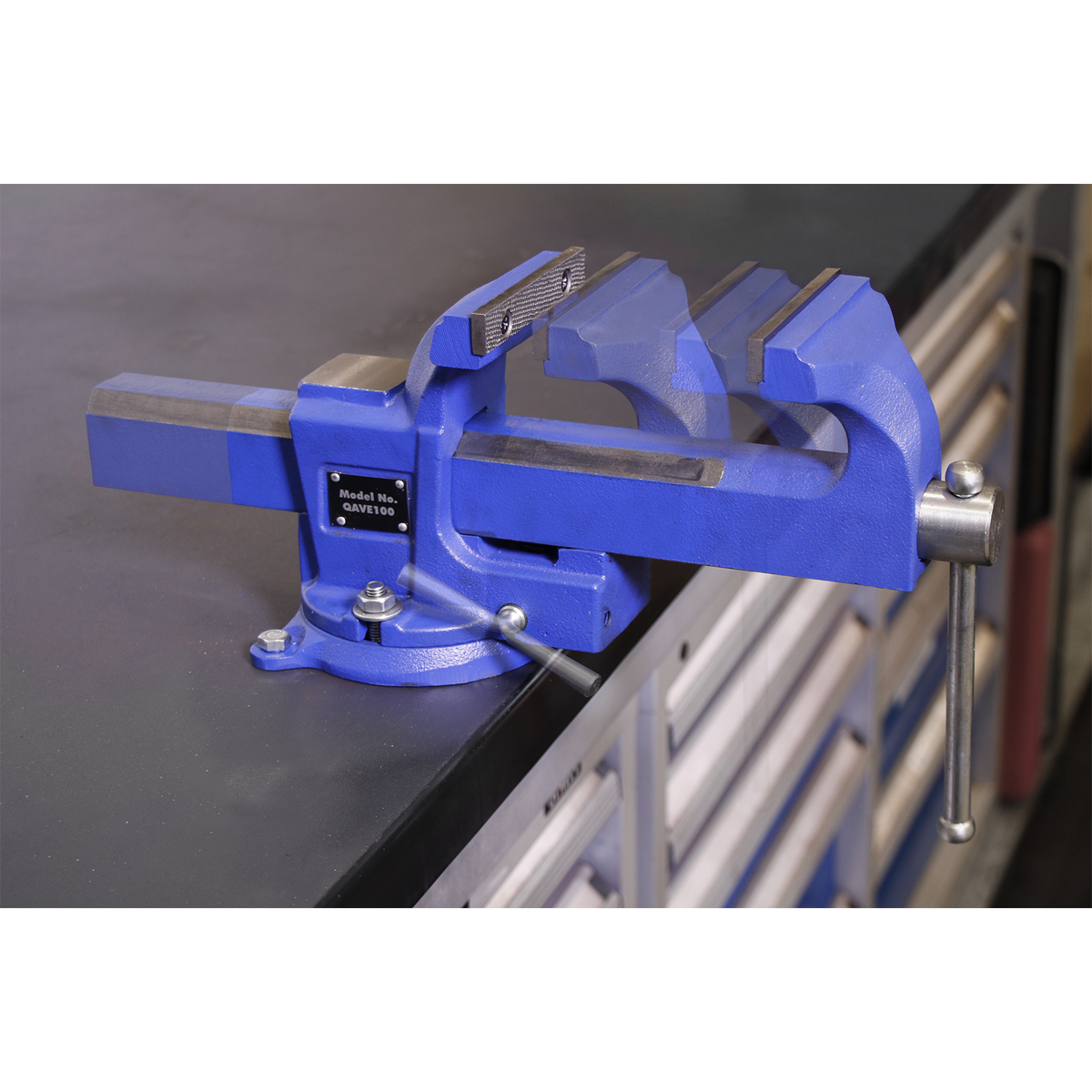 Quick Action Cast Iron Vice with Swivel Base