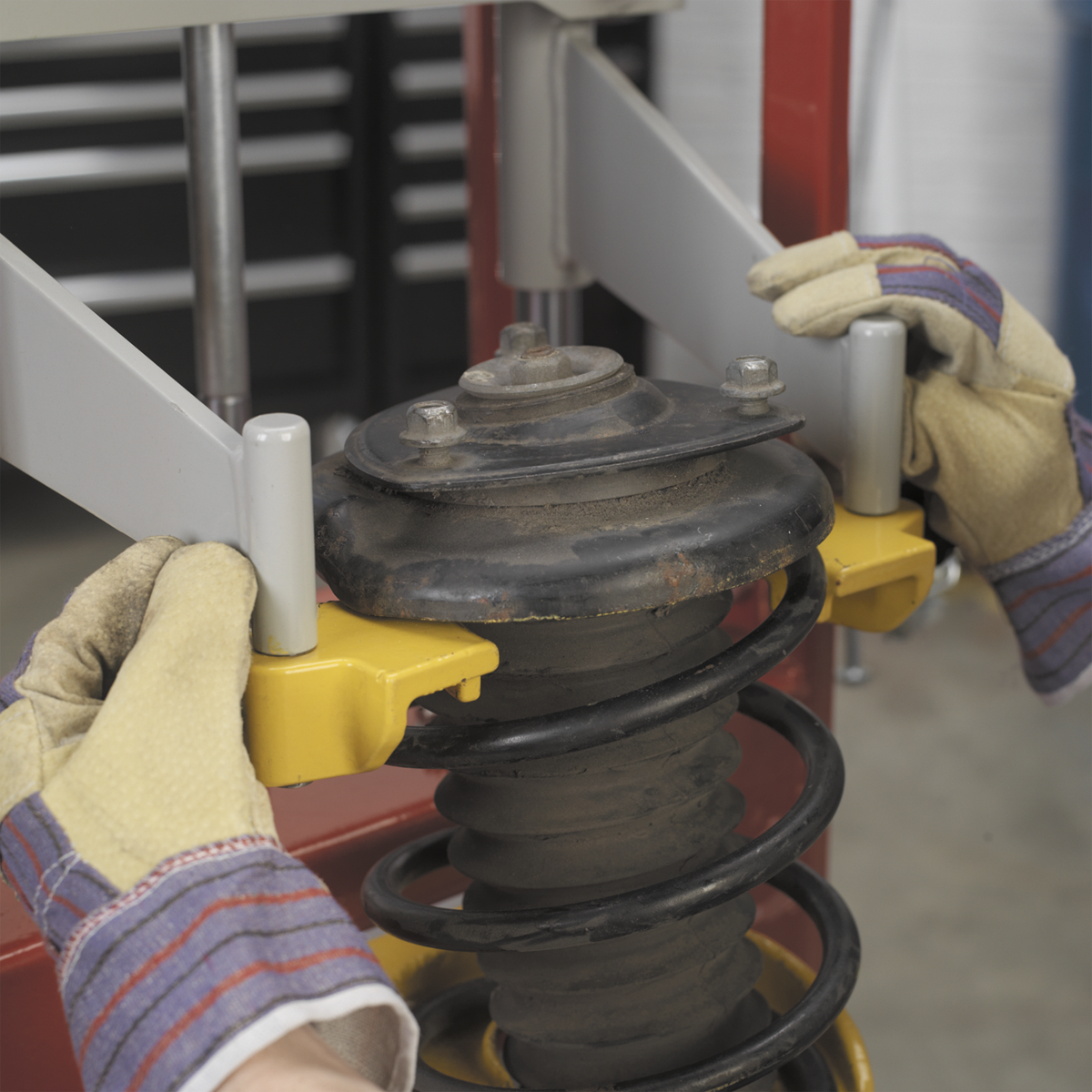 Air Operated Coil Spring Compressor