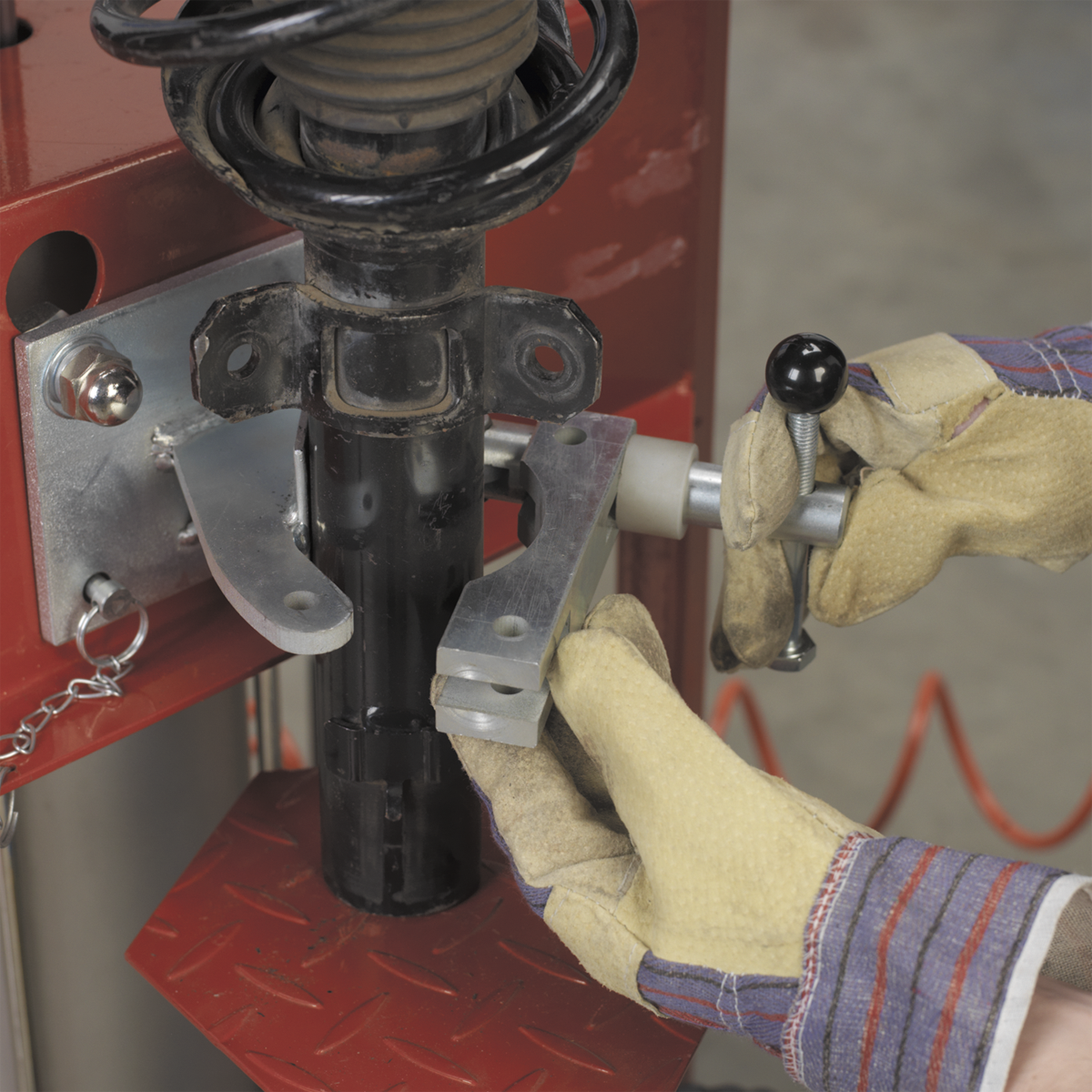 Air Operated Coil Spring Compressor