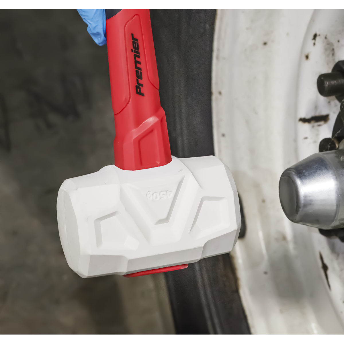 Premier Rubber Mallet with Fibreglass Shaft & Graphite Core